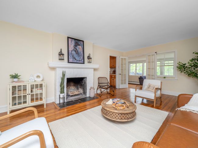 672 Redding Rd, House other with 3 bedrooms, 2 bathrooms and null parking in Redding CT | Image 4