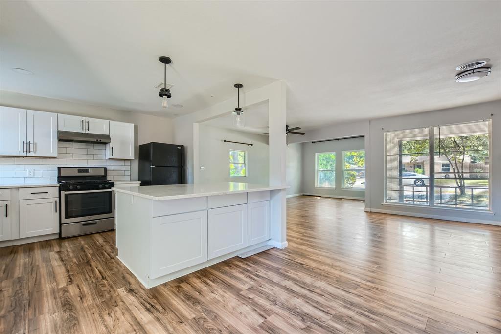 Mason Dr, Mesquite, TX 75150