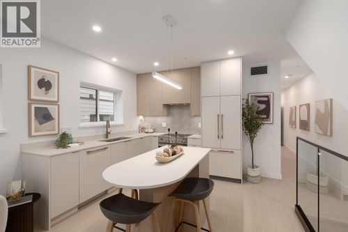 203-2329 34th Ave E, Vancouver, BC, V5R2S6 | Card Image