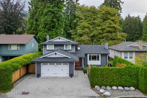 3167 Dryden Way, North Vancouver, BC, V7K2Y7 | Card Image