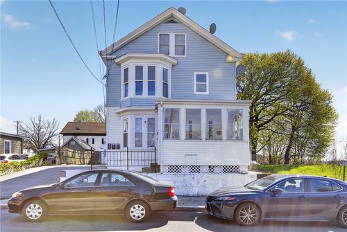 9 Cobb St, East Providence, RI, 02914-5067 | Card Image