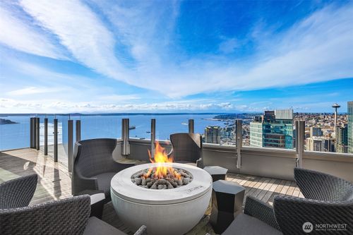 1304-121 Stewart St, Seattle, WA, 98101-2440 | Card Image