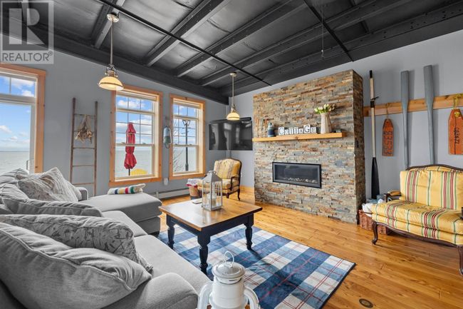360 Water St, House other with 2 bedrooms, 5 bathrooms and null parking in Summerside PE | Image 17