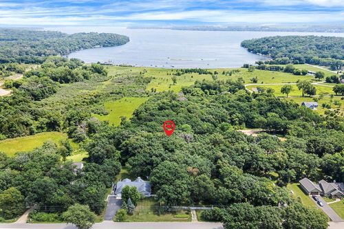 W3254 Bay Rd, Green Lake, WI, 54941-9625 | Card Image