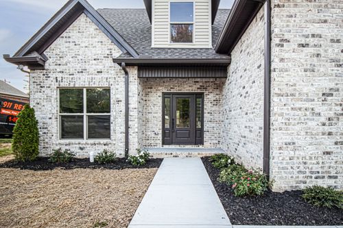 835 Lexington Cir, Manchester, TN, 37355-7509 | Card Image