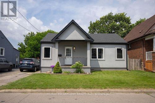57 Division St, Hamilton, ON, L8H4Z9 | Card Image