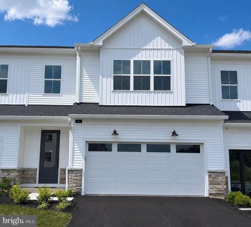 60-4 Oakwood Ln, SELLERSVILLE, PA, 18960-1536 | Card Image