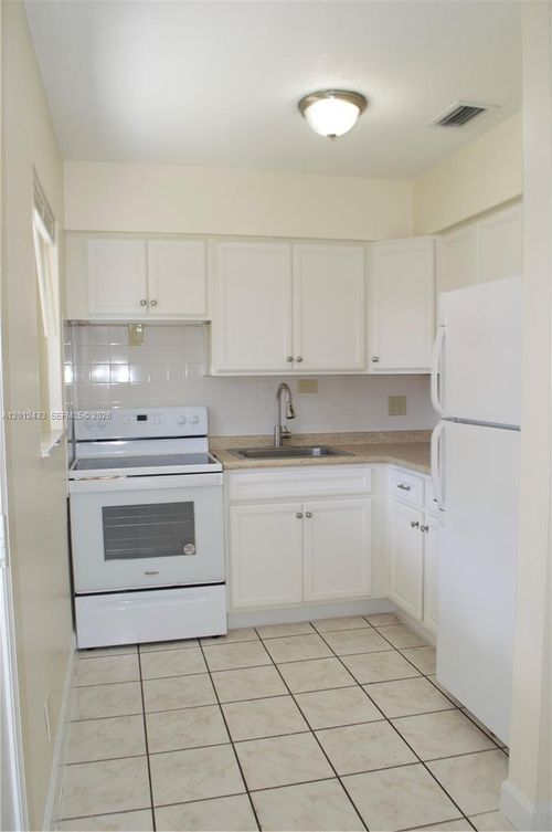 1-701 Sw 15th Ave, Fort Lauderdale, FL, 33312-7213 | Card Image