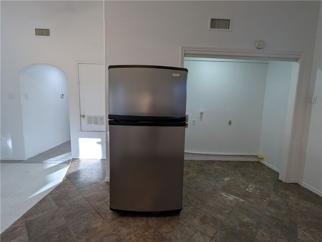 410 E Willis St, House other with 2 bedrooms, 1 bathrooms and null parking in Odem TX | Image 13
