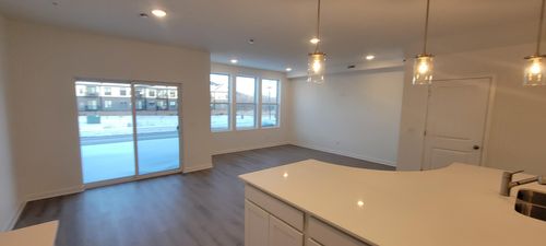 4791 Airlake Dr, Woodbury, MN, 55129-5728 | Card Image