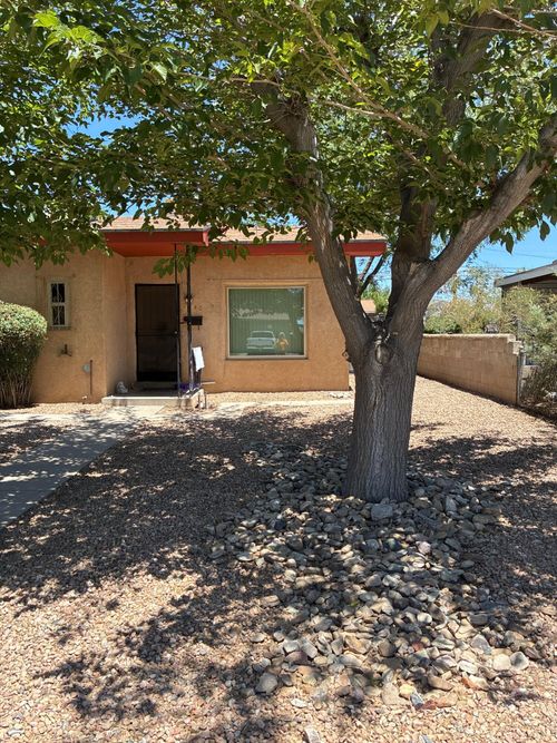 2842 Quincy St Ne, Albuquerque, NM, 87110-3058 | Card Image