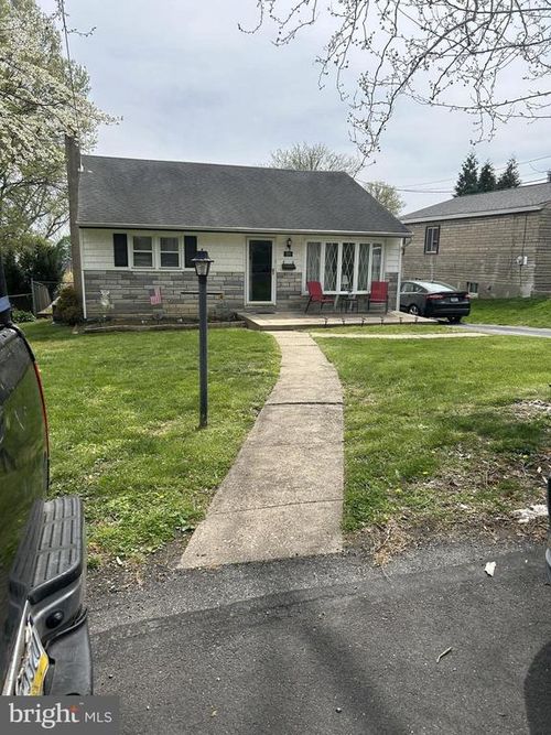 920 Belmont Ave, SECANE, PA, 19018-2709 | Card Image