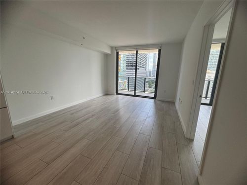1104-45 Sw 9th St, Miami, FL, 33130 | Card Image