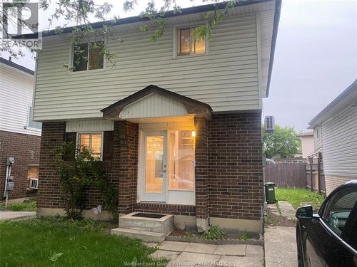 8324 Gregory Pl, Windsor, ON, N8S4N4 | Card Image