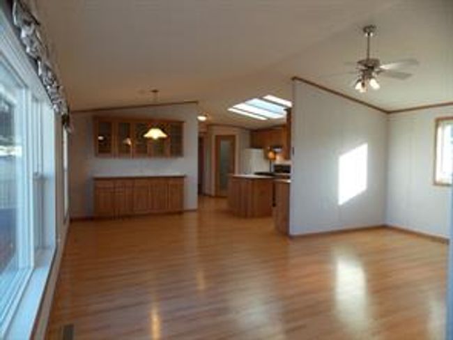 77 - 5210 65 Ave, Home with 3 bedrooms, 2 bathrooms and 3 parking in Olds AB | Image 7