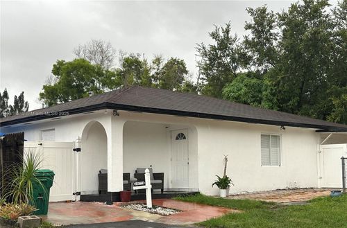 20776 Nw 41st Avenue Rd, Miami Gardens, FL, 33055-1300 | Card Image