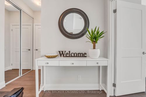 1904-15 Lynch St, Brampton, ON, L6W0C7 | Card Image