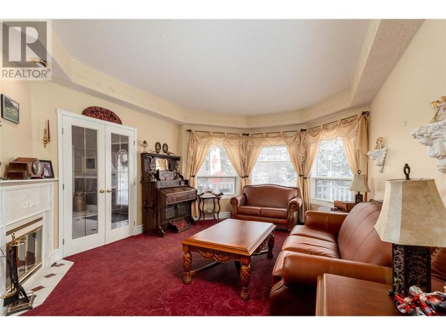 6655 Cosens Bay Rd, House other with 7 bedrooms, 5 bathrooms and 8 parking in Coldstream BC | Image 15