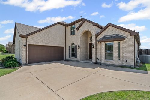 411 Caymus St, Kennedale, TX, 76060-1702 | Card Image