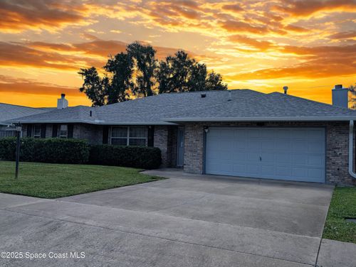 510 Clifton Dr, Melbourne, FL, 32904-7452 | Card Image