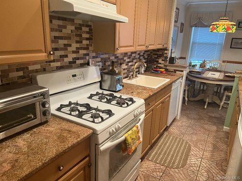 6c-151-20 88th St, Howard Beach, NY, 11414-2007 | Card Image