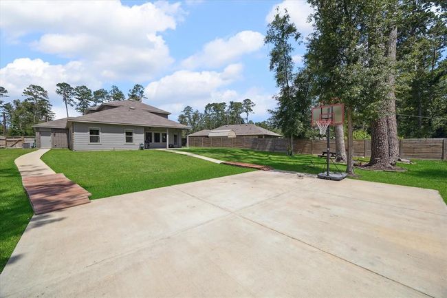 922 Forest Vw, House other with 5 bedrooms, 3 bathrooms and 3 parking in New Caney TX | Image 29