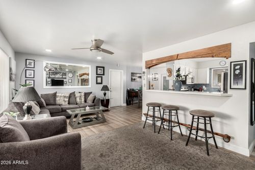 5422 E Des Moines St, Mesa, AZ, 85205-6528 | Card Image