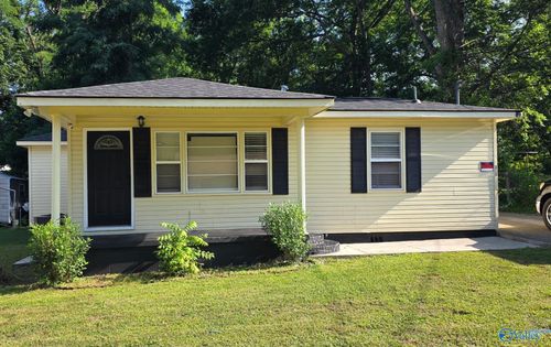 325 S Plymouth Rd Nw, Huntsville, AL, 35811-1352 | Card Image