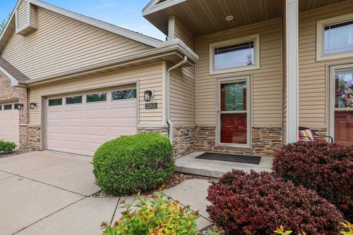 1243 Prairie Falcon Trail, HOWARD, WI, 54313 | Card Image