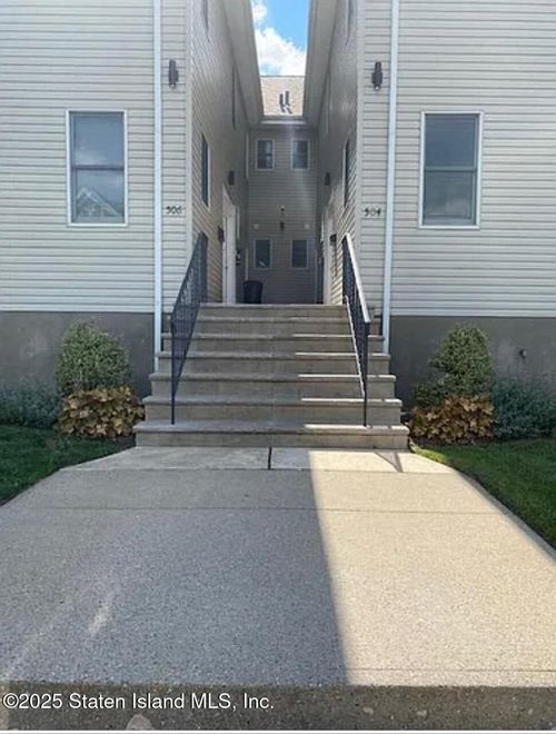 2-504 Oakland Ave, Staten Island, NY, 10310-2912 | Card Image