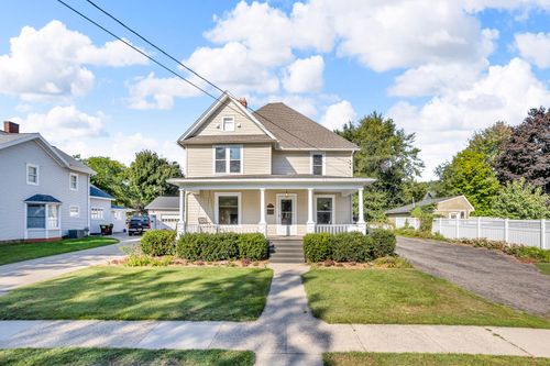 207 S Union St, Tecumseh, MI, 49286-1815 | Card Image