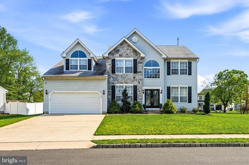 90 Anthony Dr, Burlington, NJ, 08016-5156 | Card Image