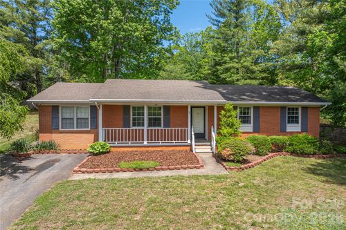 7 Crestview Ct, Arden, NC, 28704-3002 | Card Image