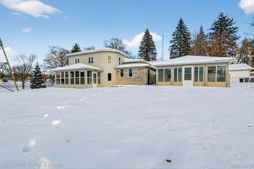 4055 Mitchell Dr, Flint, MI, 48506-2055 | Card Image