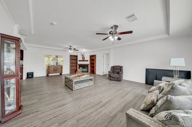 6 River Bluff Dr, House other with 4 bedrooms, 3 bathrooms and null parking in Lytle TX | Image 8