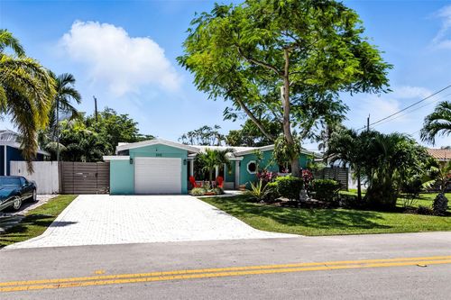 2012 Nw 39th St, Oakland Park, FL, 33309-4420 | Card Image