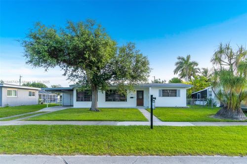 1425 Nw 9th St, Homestead, FL, 33030-3864 | Card Image