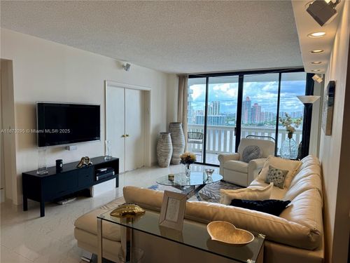 apt-2004-3000 Island Blvd, Aventura, FL, 33160-5602 | Card Image