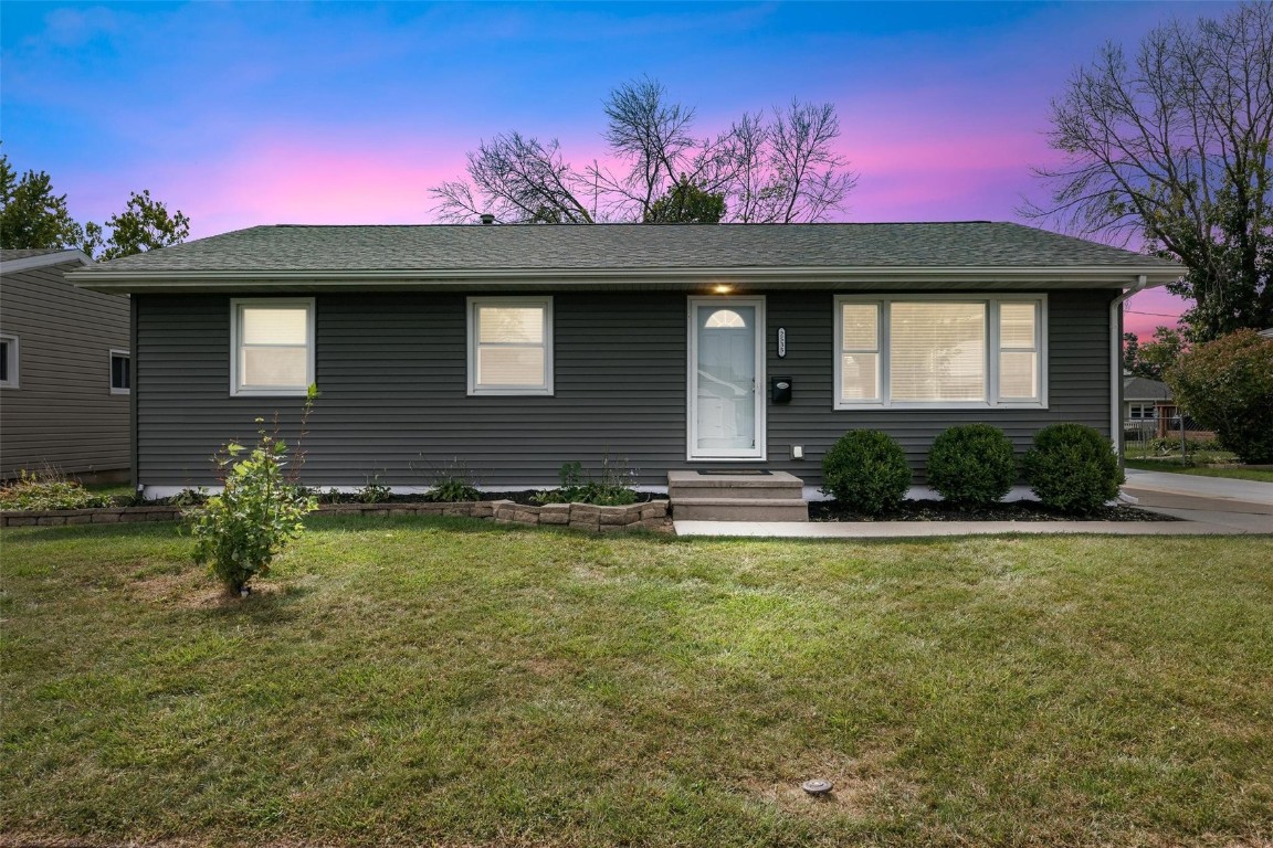 Brockman Ave, Marion, IA 52302