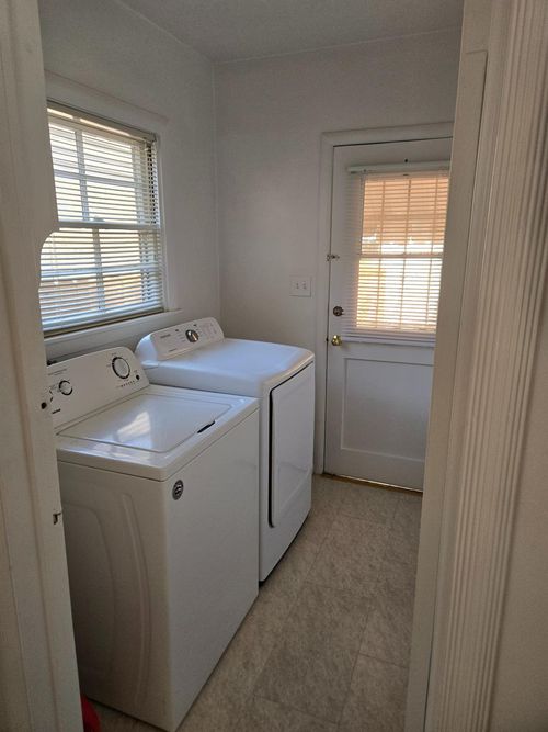 2701 Marty Way, Sacramento, CA, 95818-3432 | Card Image