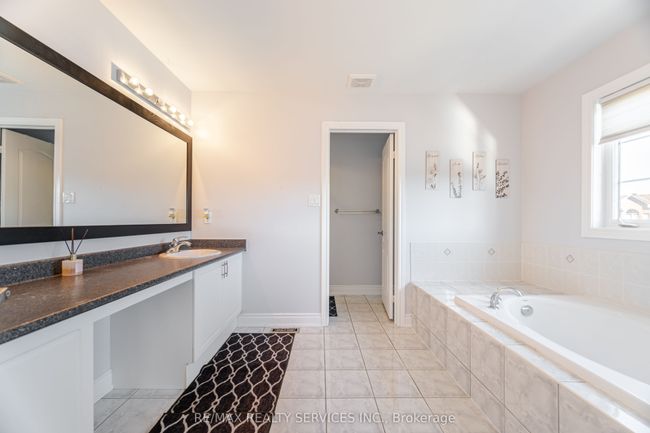 5 Belleville Dr, House other with 6 bedrooms, 5 bathrooms and 6 parking in Brampton ON | Image 34