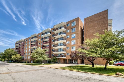 apt-639-300 Park Ave, Calumet City, IL, 60409-5048 | Card Image