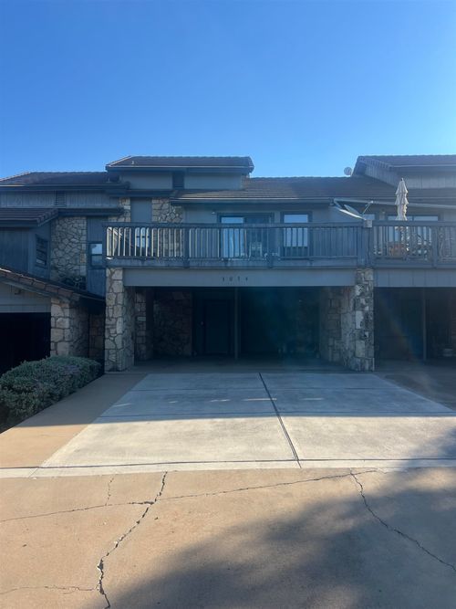 307 Crest Vw, Horseshoe Bay, TX, 78657-6103 | Card Image