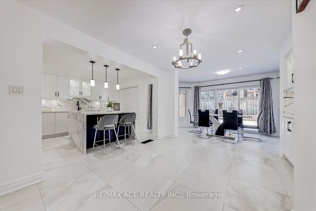 1579 Heathside Cres, House other with 7 bedrooms, 6 bathrooms and 4 parking in Pickering ON | Image 10