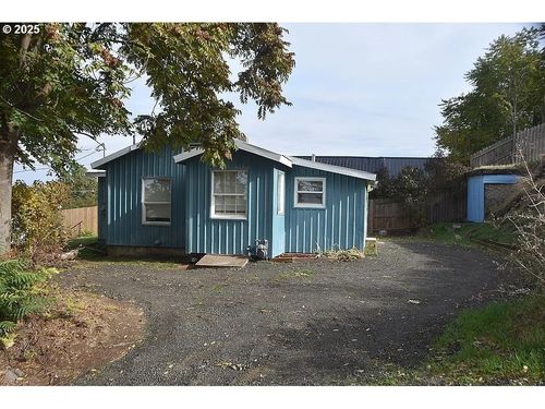 1204 Se Frazer Pl, Pendleton, OR, 97801-3224 | Card Image