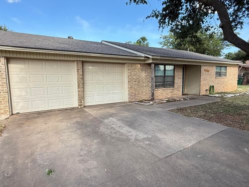 3118 Bluebonnet Ln, San Angelo, TX, 76904-5718 | Card Image
