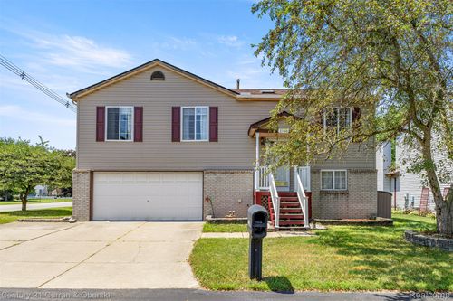 1786 Daisey Ln, Westland, MI, 48186-8628 | Card Image