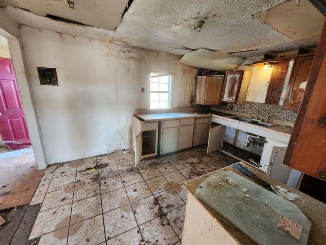 1511 Gray St, House other with 3 bedrooms, 1 bathrooms and null parking in Plainview TX | Image 7