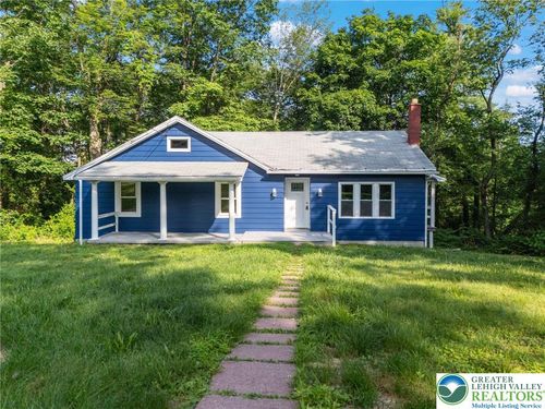 102 Florida Ave, Scranton, PA, 18505-2827 | Card Image