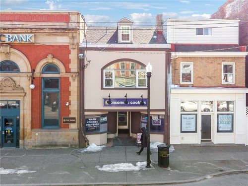 1734 E Carson St, Pittsburgh, PA, 15203-1706 | Card Image